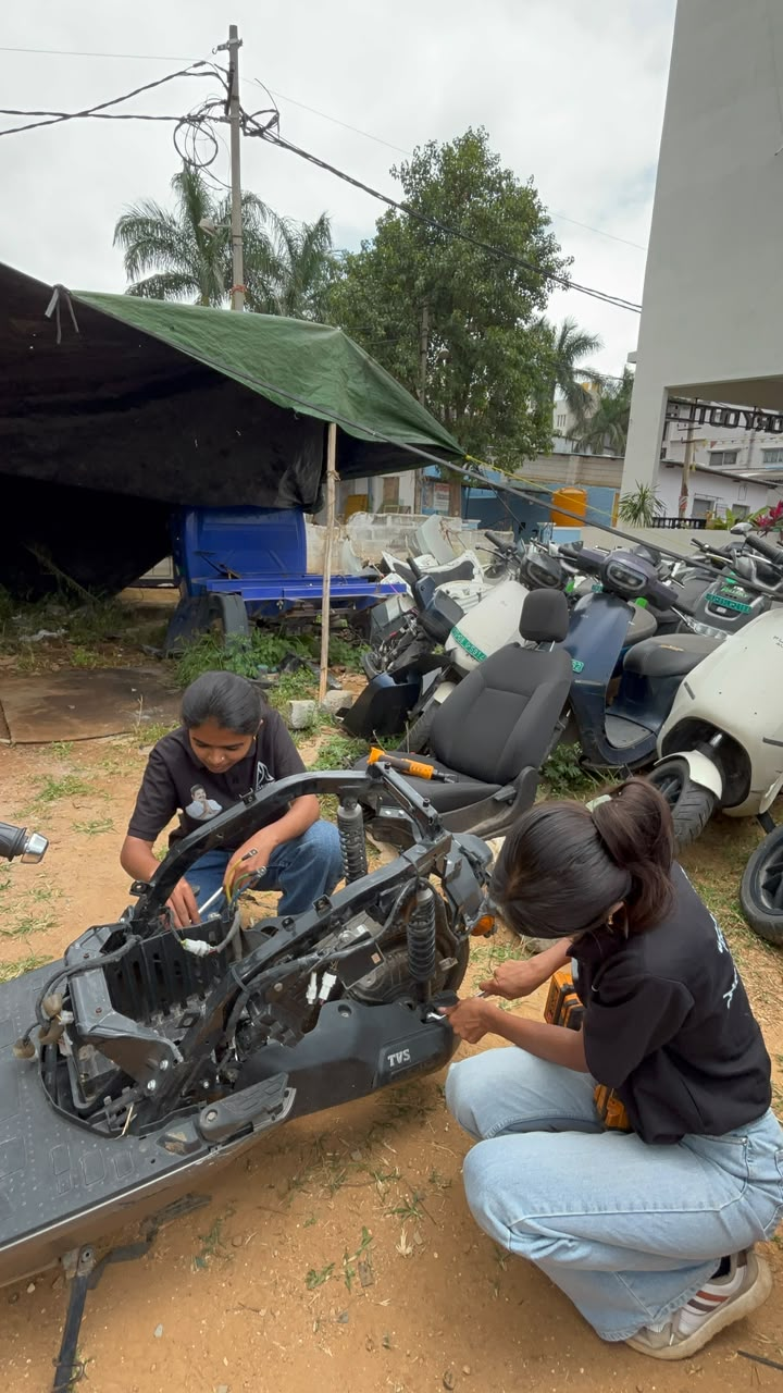 TVS I Qube vehicle Dismantling